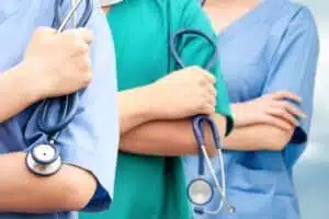 Hubungi Kami 1 Team of Doctors